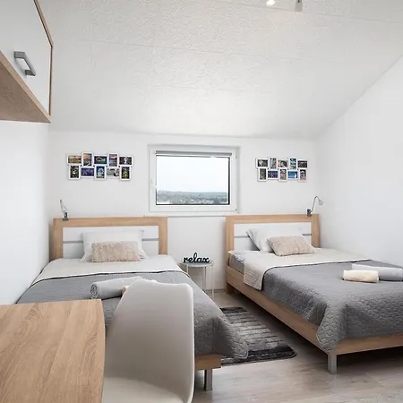 Apartment Aston Pula